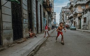 Frame Like a Director: Master Cinematic Photography & Editing 43 travel cuba havana photoshoot - top photographers blog silvergumtype - james nader-14